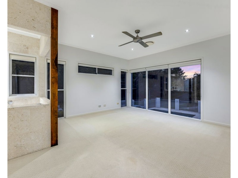 2 Curtis Court, Mudgeeraba QLD 4213