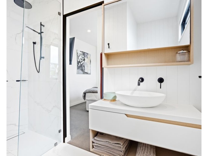 1/27 Burra Street, Surfers Paradise QLD 4217