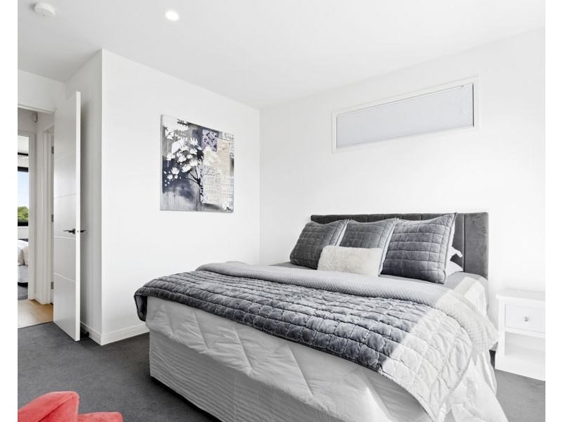 1/27 Burra Street, Surfers Paradise QLD 4217