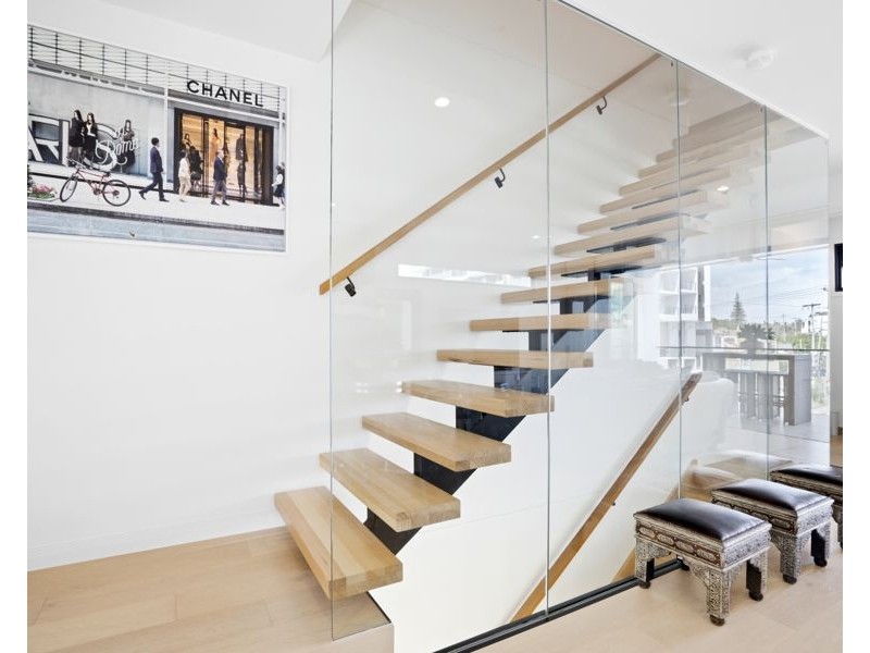 1/27 Burra Street, Surfers Paradise QLD 4217