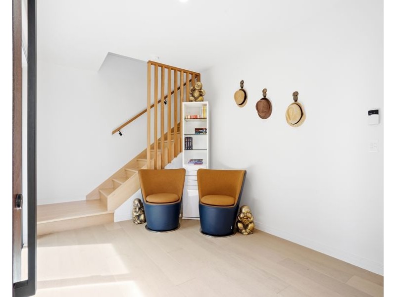 1/27 Burra Street, Surfers Paradise QLD 4217