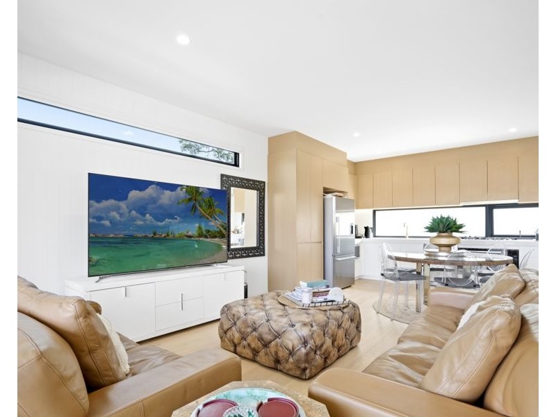 1/27 Burra Street, Surfers Paradise QLD 4217