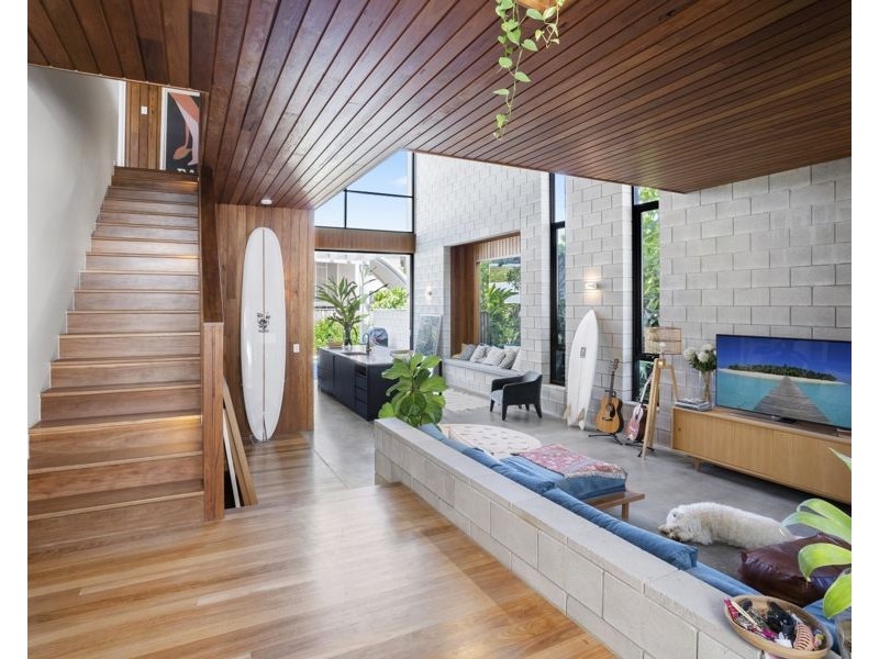 4 Elizabeth Street, Tugun QLD 4224