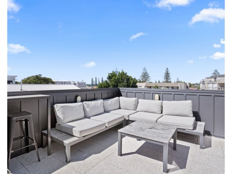 4 Elizabeth Street, Tugun QLD 4224