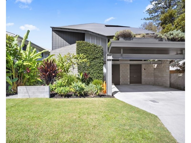 4 Elizabeth Street, Tugun QLD 4224