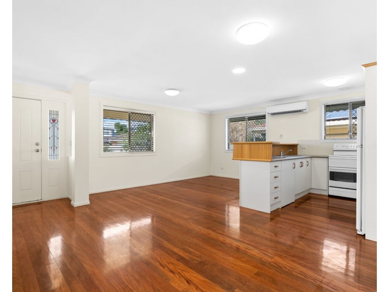 1/10 Alkira Avenue, Palm Beach QLD 4221