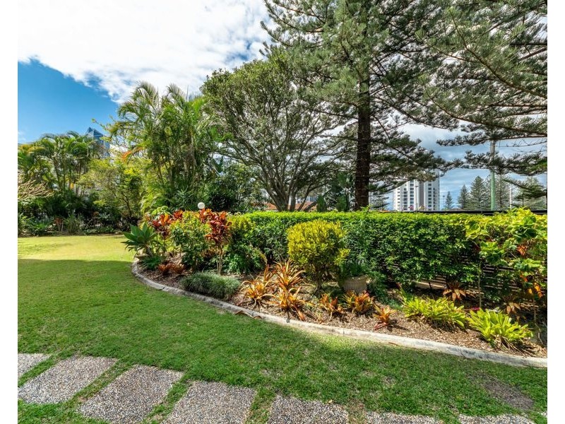 20/22 Armrick Avenue, Broadbeach QLD 4218