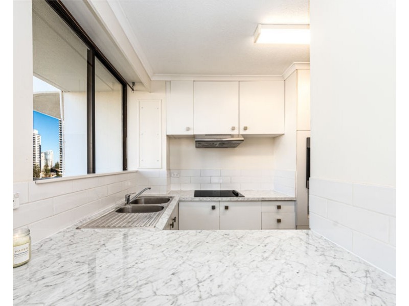 20/22 Armrick Avenue, Broadbeach QLD 4218