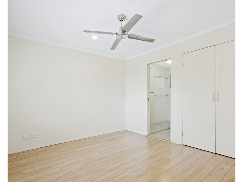 8 Cherokee Crescent, Mudgeeraba QLD 4213