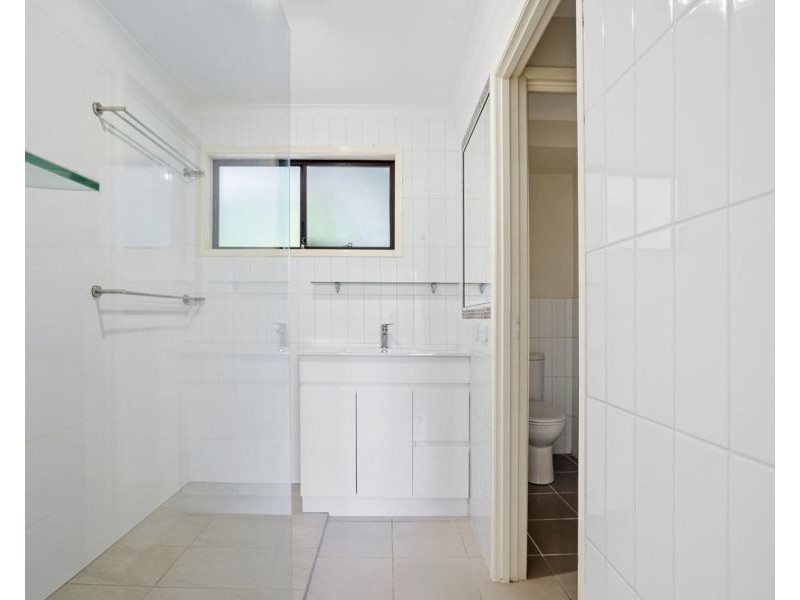 8 Cherokee Crescent, Mudgeeraba QLD 4213