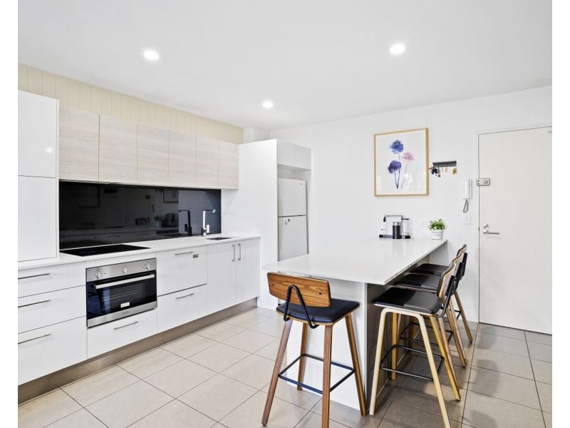 1112/6-8 Waterford Court, Bundall QLD 4217