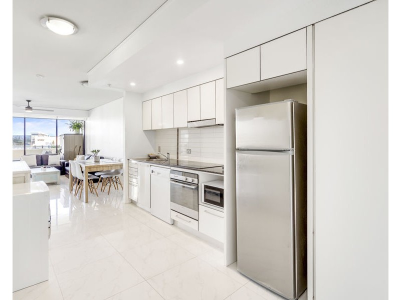 609/22 Surf Parade, Broadbeach QLD 4218