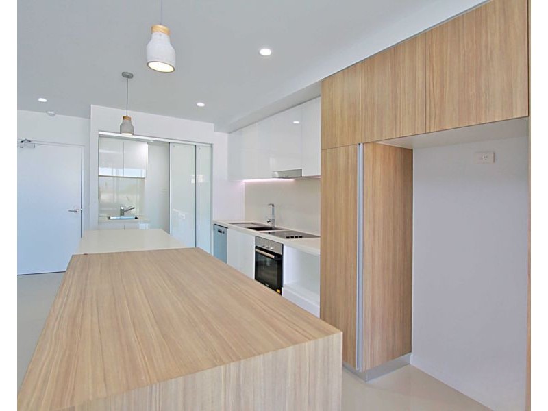 305/26-28 Gray Street, Southport QLD 4215