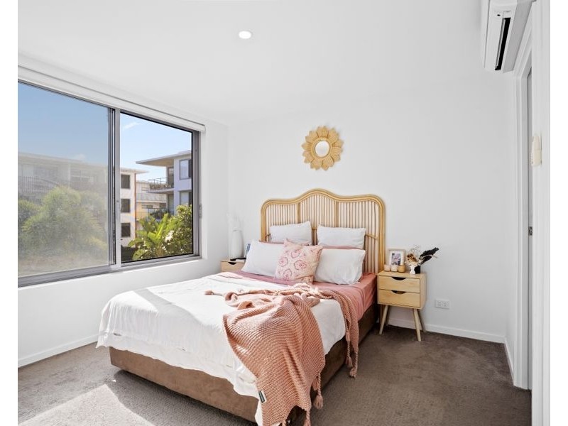 2210/1-7 Waterford Court, Bundall QLD 4217