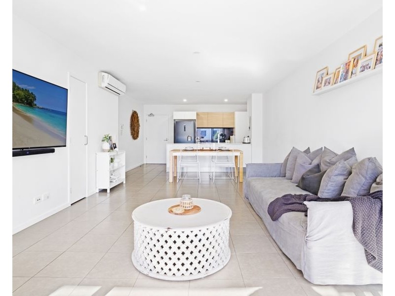 2210/1-7 Waterford Court, Bundall QLD 4217