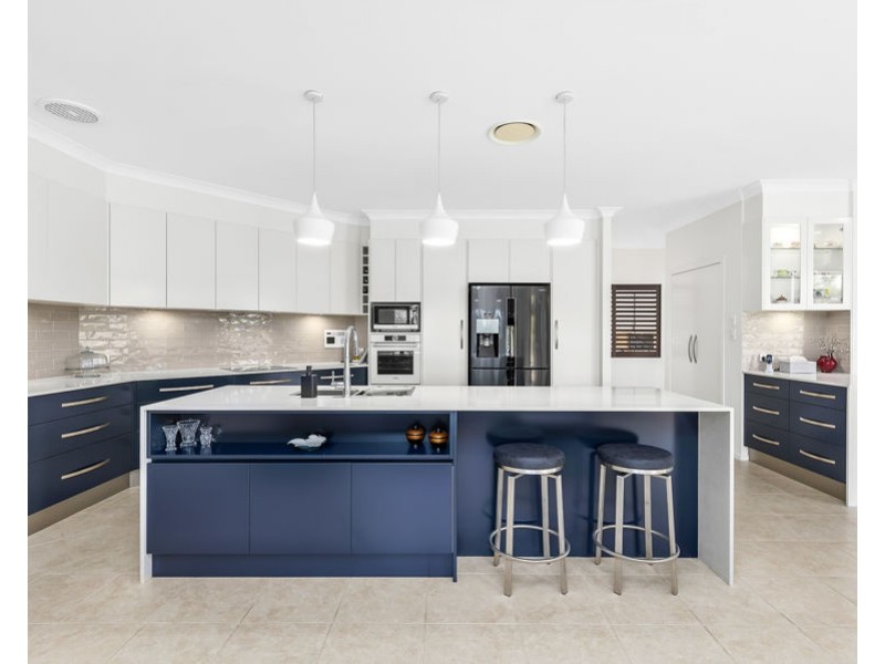 15 Maryland Avenue, Carrara QLD 4211