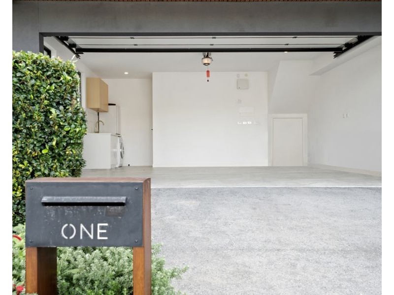 1/27 Burra Street, Chevron Island QLD 4217