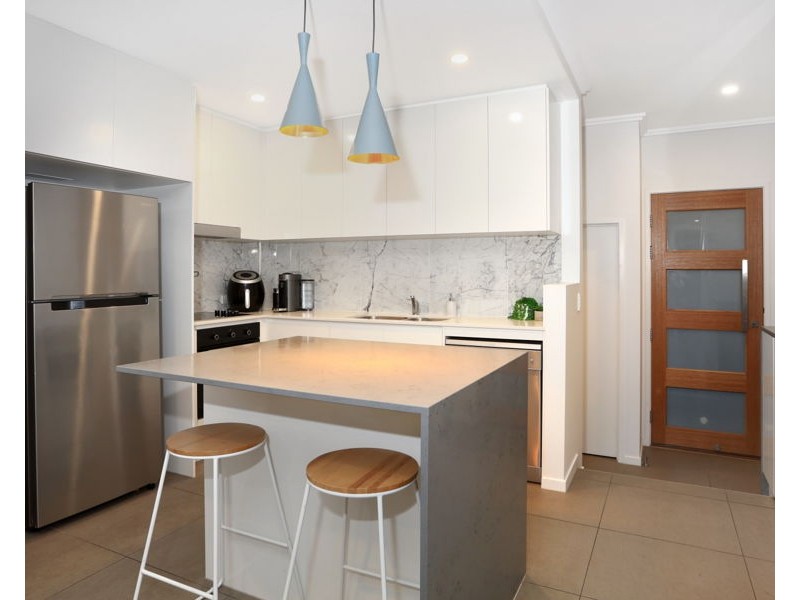 25 The Crestway, Robina QLD 4226