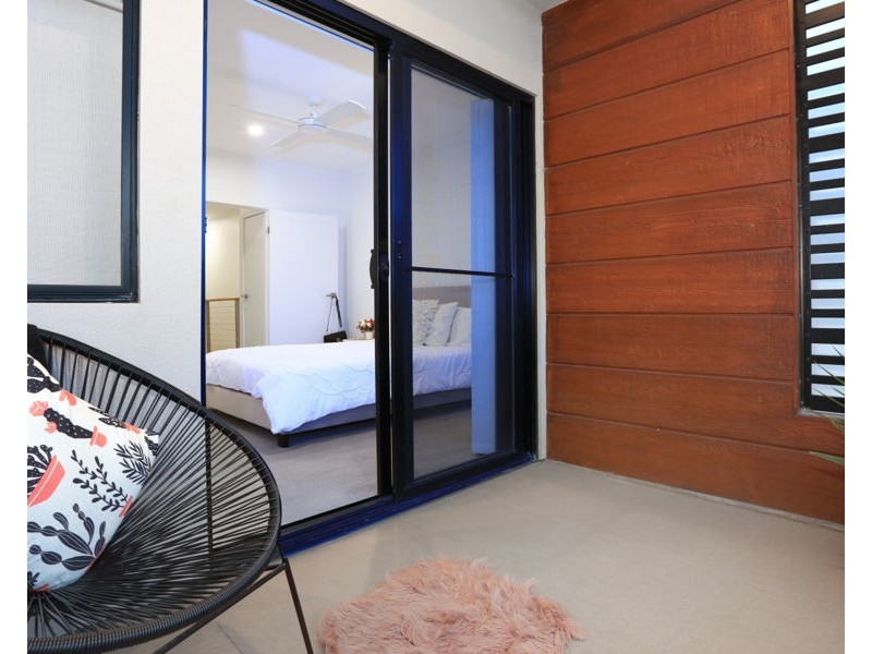 25 The Crestway, Robina QLD 4226