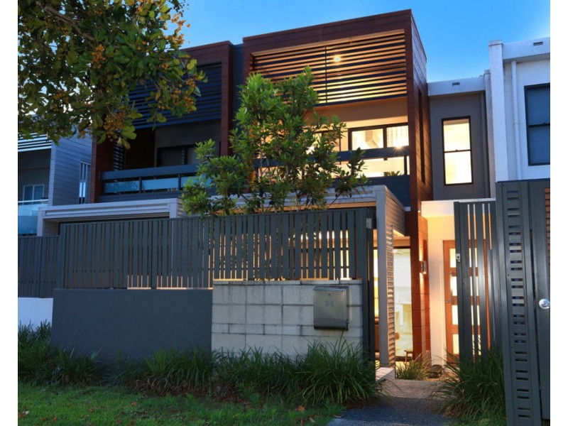 25 The Crestway, Robina QLD 4226