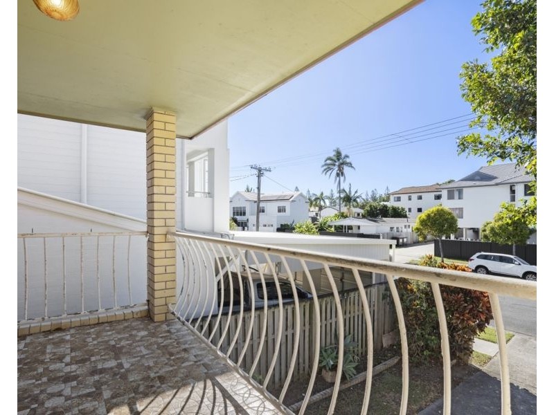 82 Sunshine Parade, Miami QLD 4220