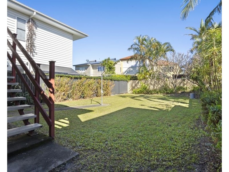 82 Sunshine Parade, Miami QLD 4220