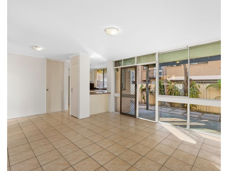 8/11 Peninsular Drive, Surfers Paradise QLD 4217