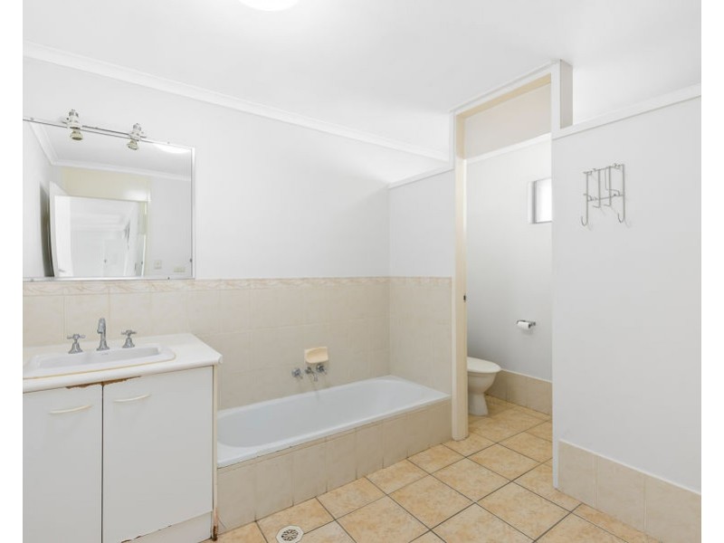 8/11 Peninsular Drive, Surfers Paradise QLD 4217