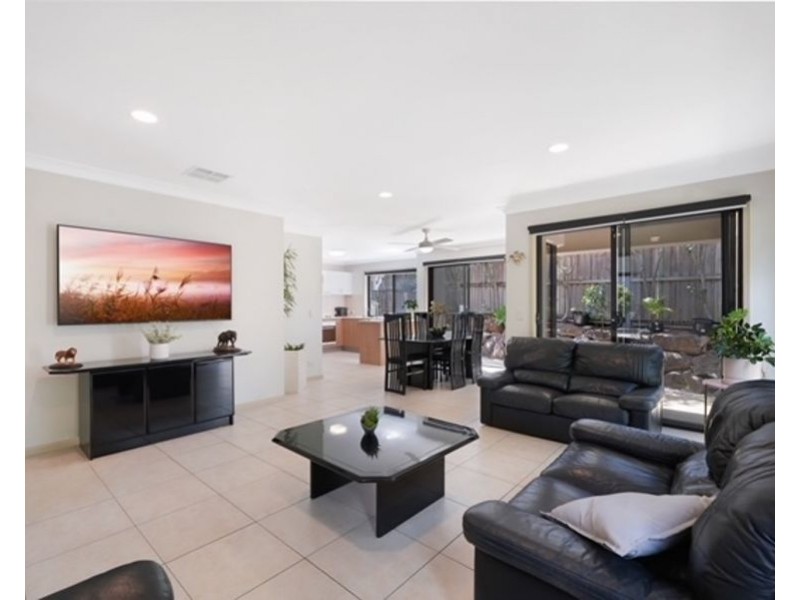 8/1-7 Pine Valley Drive, Robina QLD 4226