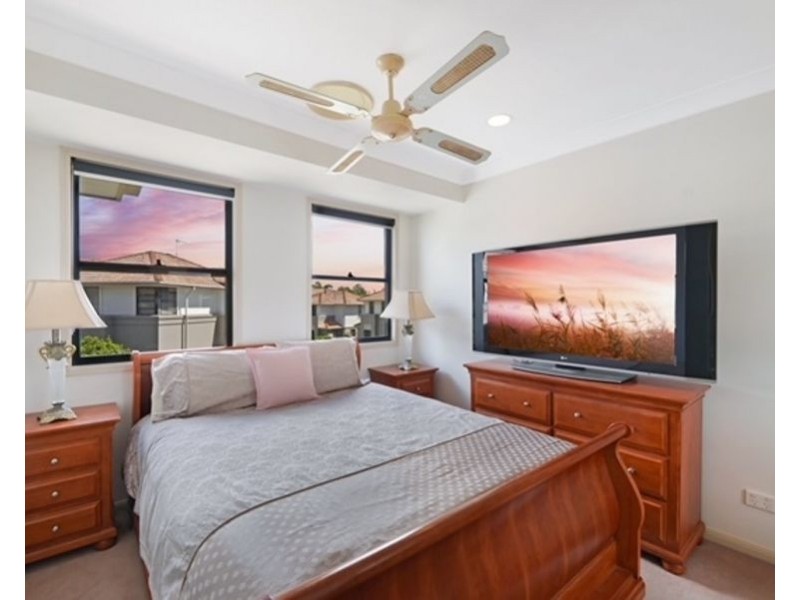 8/1-7 Pine Valley Drive, Robina QLD 4226