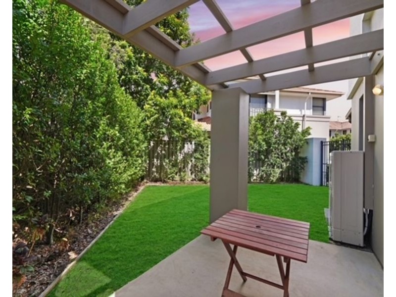 8/1-7 Pine Valley Drive, Robina QLD 4226