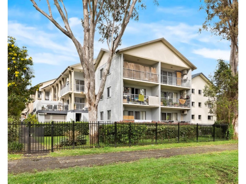 21/148 High Street, Southport QLD 4215
