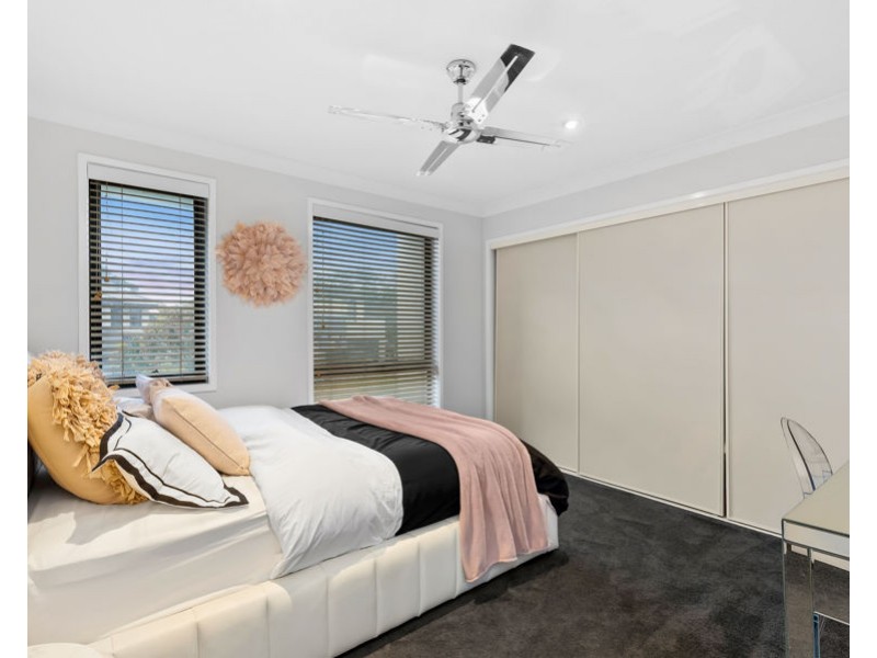 5 Mahogany Place, Molendinar QLD 4214