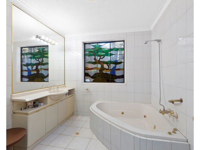 7 Belmore Close, Robina QLD 4226