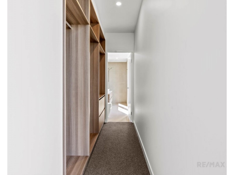 1001/185 Old Burleigh Road, Broadbeach QLD 4218