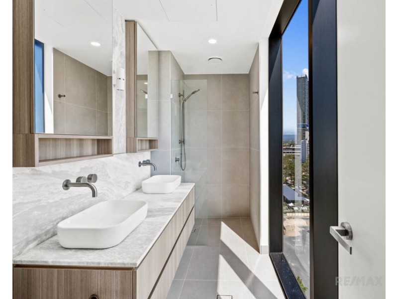 1001/185 Old Burleigh Road, Broadbeach QLD 4218