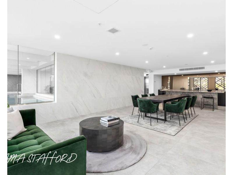 1001/185 Old Burleigh Road, Broadbeach QLD 4218