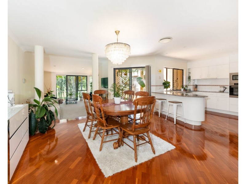 129/125 Santa Cruz Blvd, Clear Island Waters QLD 4226