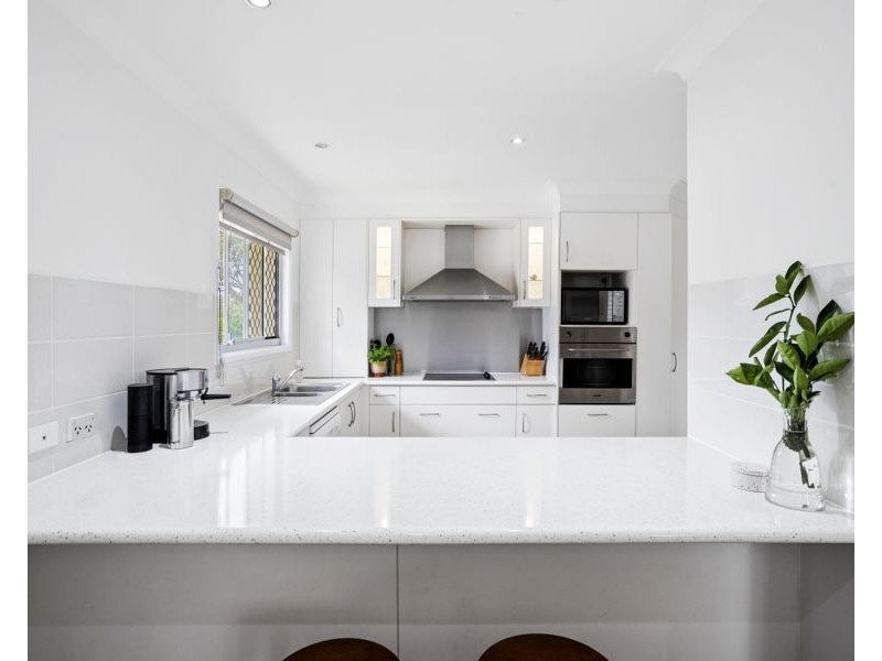 16 Chuter Avenue, Southport QLD 4215