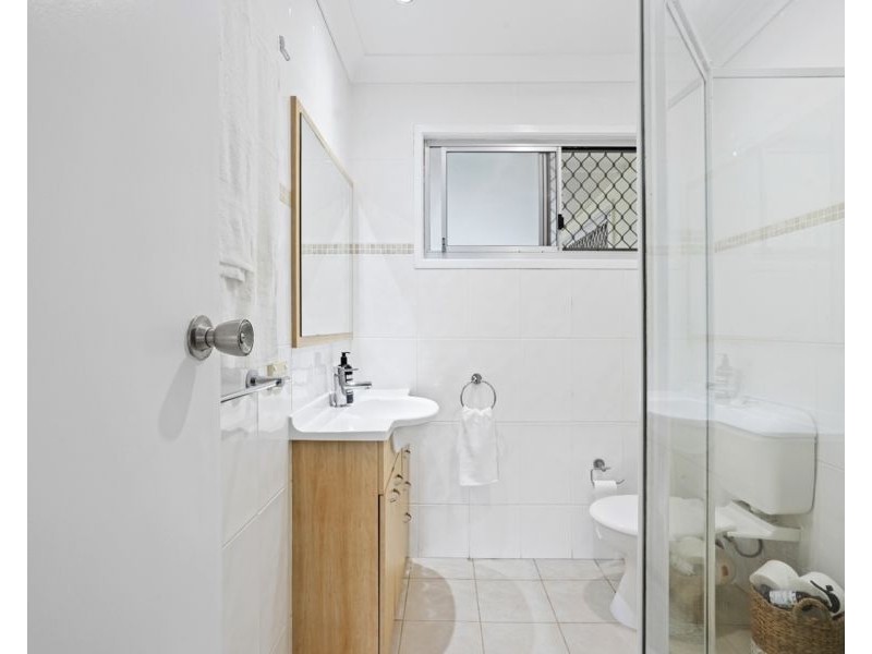 16 Chuter Avenue, Southport QLD 4215