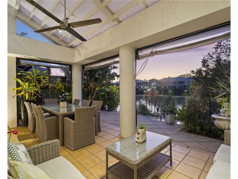 56/125 Santa Cruz Blvd, Clear Island Waters QLD 4226