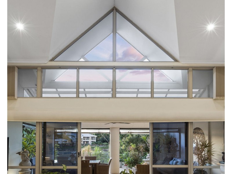 56/125 Santa Cruz Blvd, Clear Island Waters QLD 4226