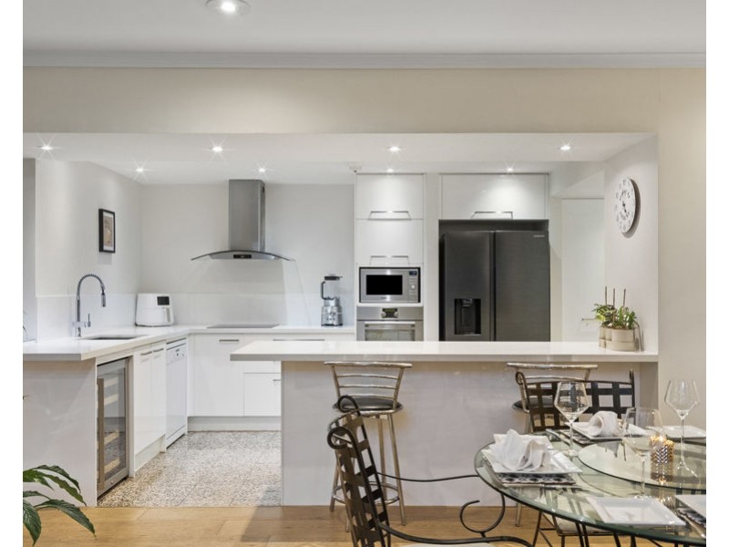 56/125 Santa Cruz Blvd, Clear Island Waters QLD 4226