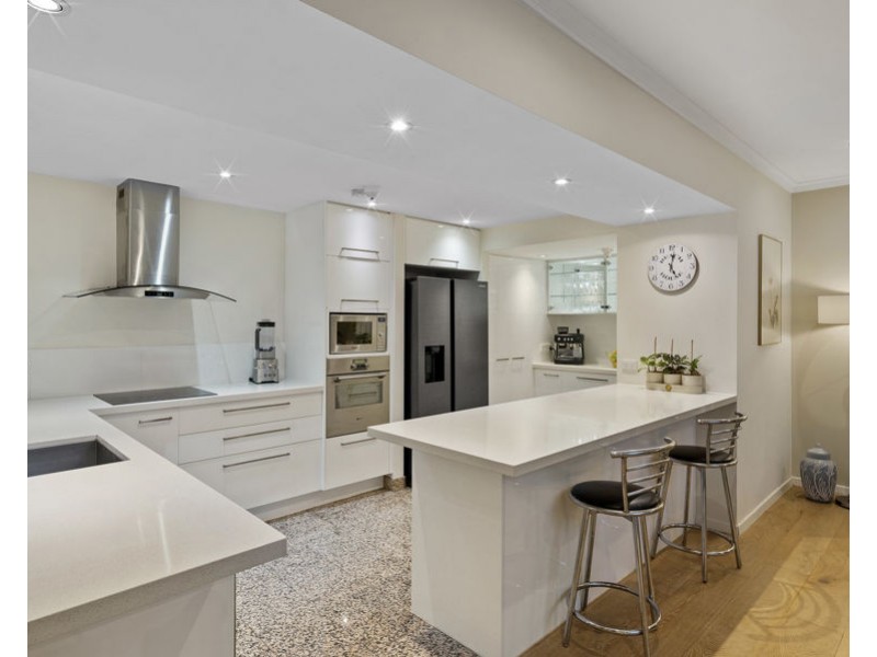 56/125 Santa Cruz Blvd, Clear Island Waters QLD 4226