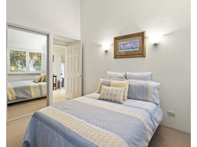 56/125 Santa Cruz Blvd, Clear Island Waters QLD 4226