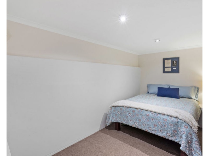 56/125 Santa Cruz Blvd, Clear Island Waters QLD 4226