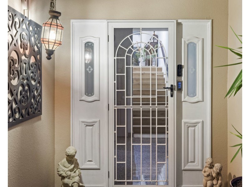 56/125 Santa Cruz Blvd, Clear Island Waters QLD 4226