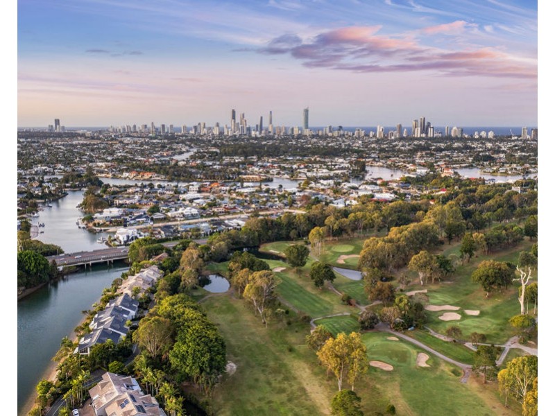 56/125 Santa Cruz Blvd, Clear Island Waters QLD 4226