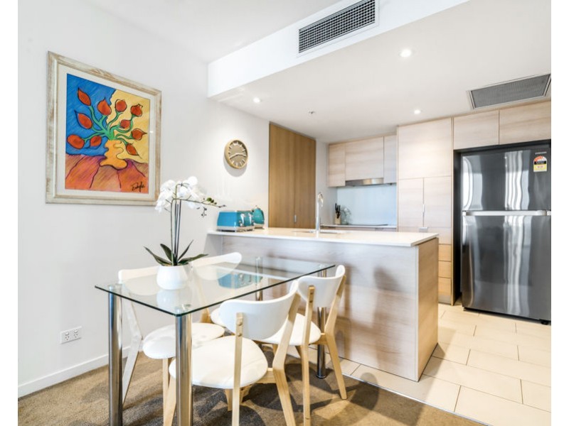 1103/2663 Gold Coast Highway, Broadbeach QLD 4218