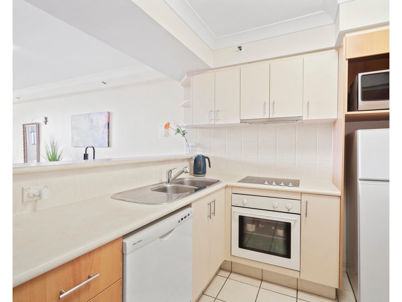 1034/2623-2633 Gold Coast Highway, Broadbeach QLD 4218